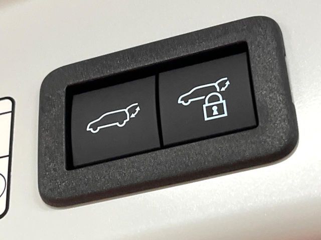 TOYOTA COROLLA CROSS HYBRID 2026 Image 31