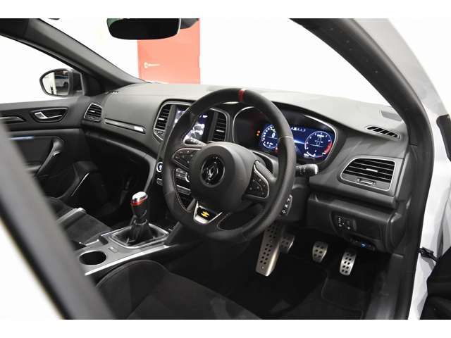 RENAULT MEGANE HATCH 2024 Image 31