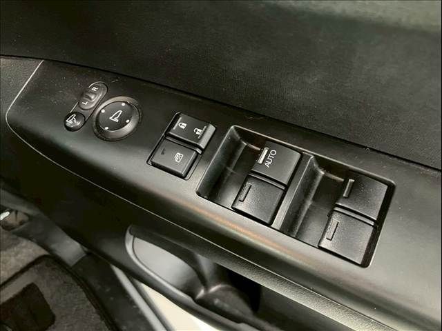 HONDA N BOX 2015 Image 31