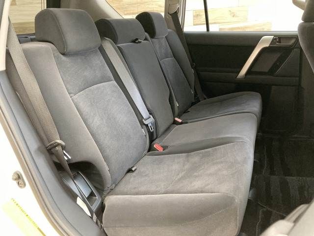 TOYOTA LANDCRUISER PRADO 2018 Image 31