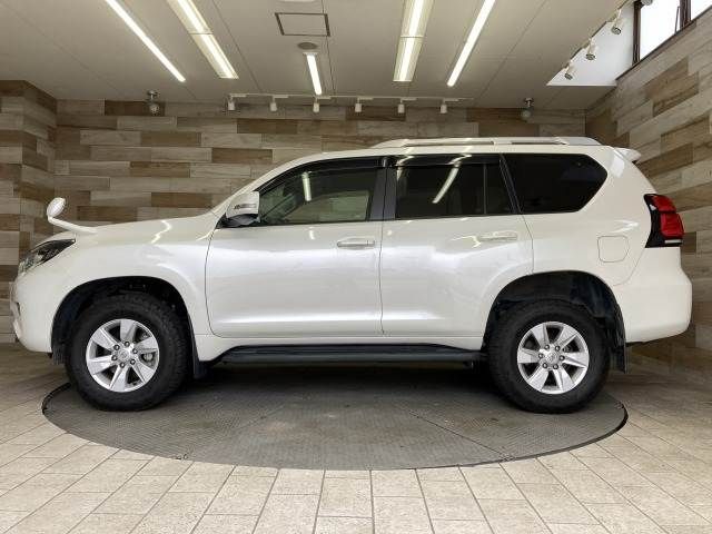 TOYOTA LANDCRUISER PRADO 2018 Image 31