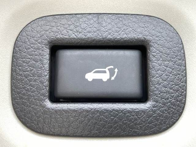 NISSAN X-TRAIL 2WD 2018 Image 31