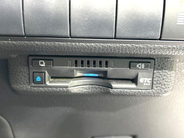 TOYOTA COROLLA TOURING 2019 Image 31