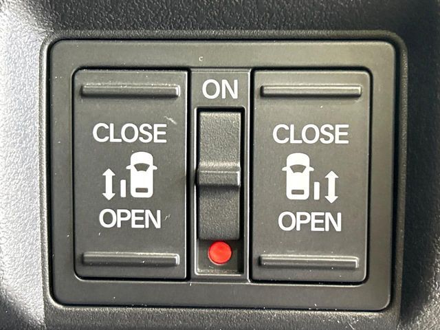 HONDA N BOX CUSTOM 2023 Image 31