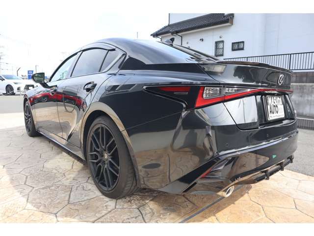 TOYOTA LEXUS IS300H 2023 Image 31