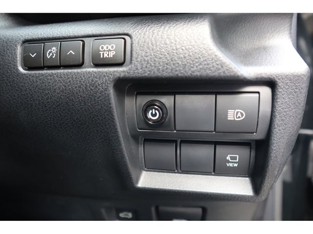 TOYOTA LEXUS IS300H 2023 Image 31