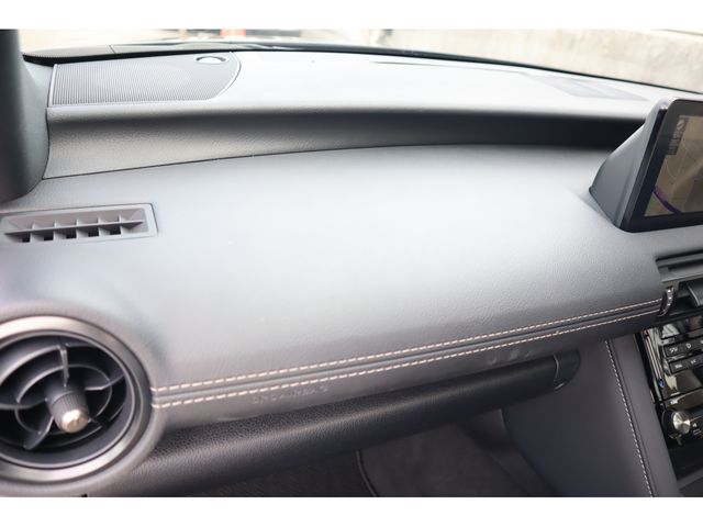 TOYOTA LEXUS IS300H 2023 Image 31