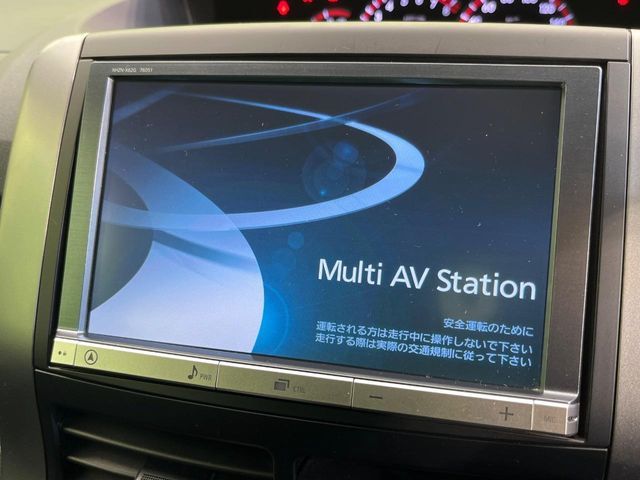 TOYOTA VOXY 2013 Image 31