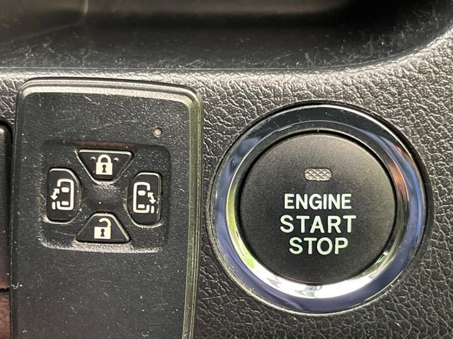 TOYOTA VOXY 2013 Image 31