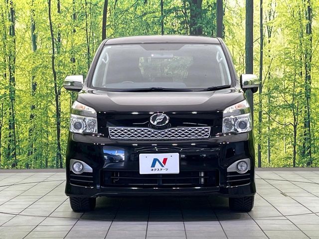 TOYOTA VOXY 2013 Image 31