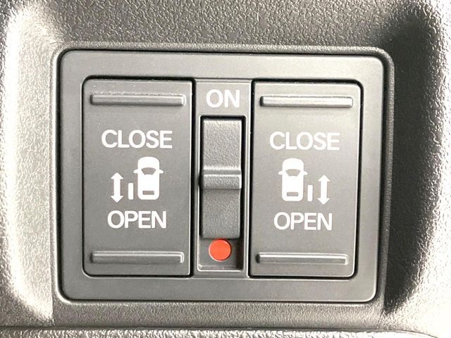 HONDA N BOX CUSTOM 2024 Image 31