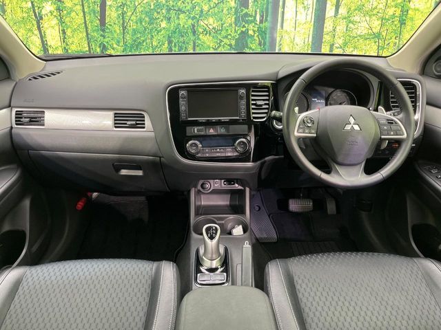 MITSUBISHI OUTLANDER PHEV 2013 Image 31