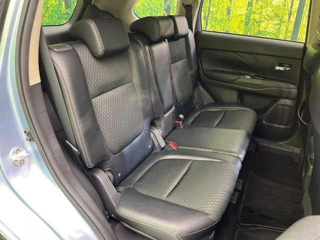 MITSUBISHI OUTLANDER PHEV 2013 Image 31