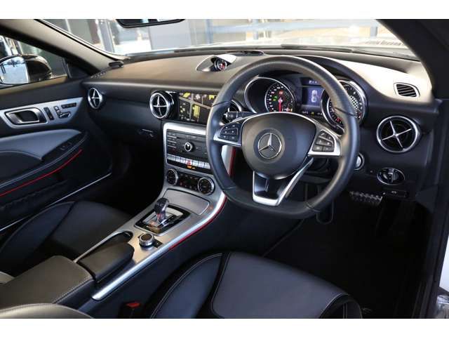 MERCEDES BENZ SLC CL 2019 Image 31