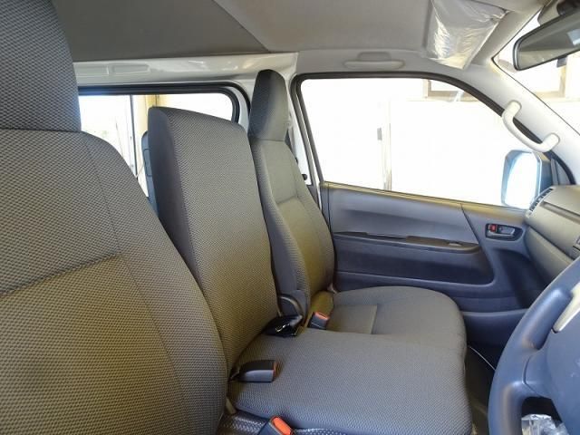 TOYOTA HIACE 2025 Image 31