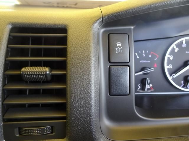 TOYOTA HIACE 2025 Image 31