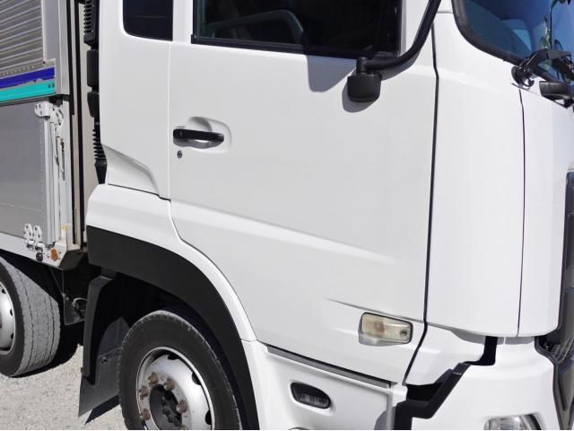 NISSAN DIESEL QUON 2017 Image 31