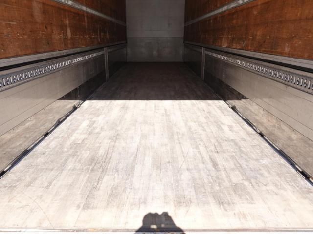 NISSAN DIESEL QUON 2017 Image 31