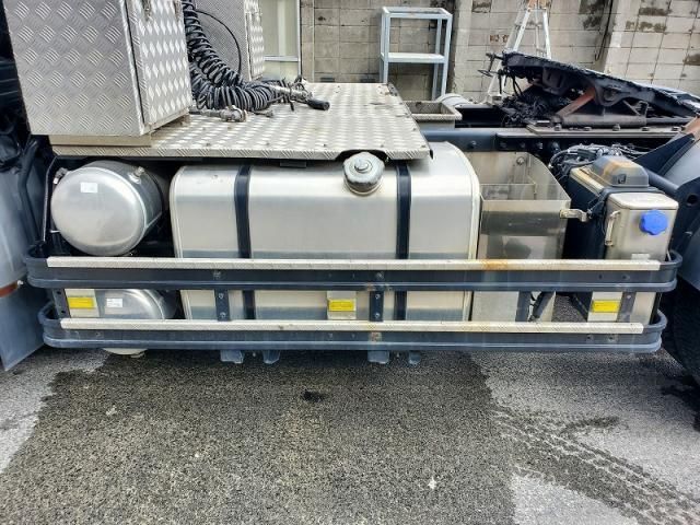 NISSAN DIESEL QUON 2016 Image 31