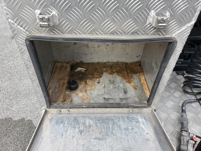 NISSAN DIESEL QUON 2016 Image 31