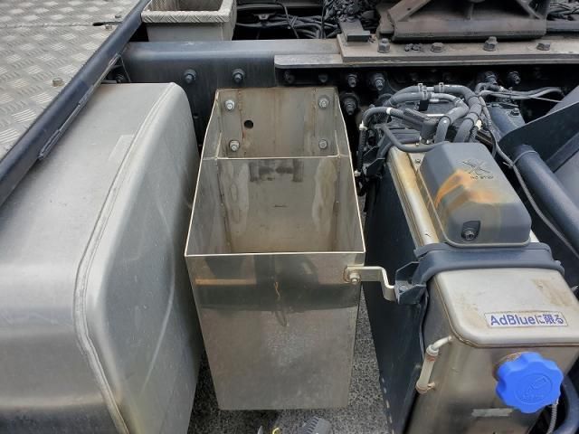 NISSAN DIESEL QUON 2016 Image 31