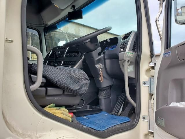 NISSAN DIESEL QUON 2016 Image 31