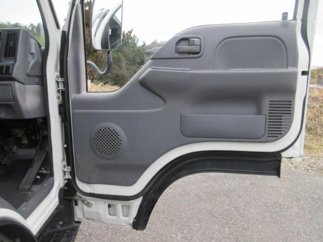 ISUZU ELF 2017 Image 31