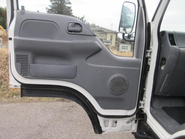 ISUZU ELF 2017 Image 31