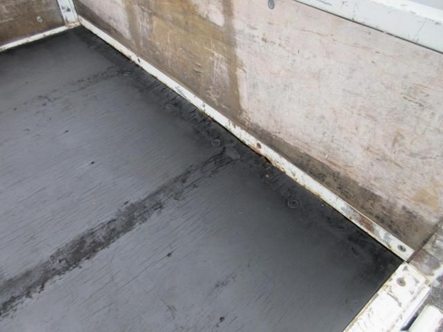 ISUZU ELF 2017 Image 31