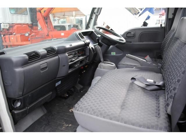 ISUZU ELF 2005 Image 31