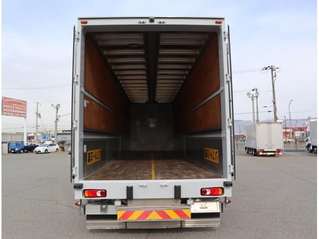 NISSAN DIESEL QUON 2018 Image 31