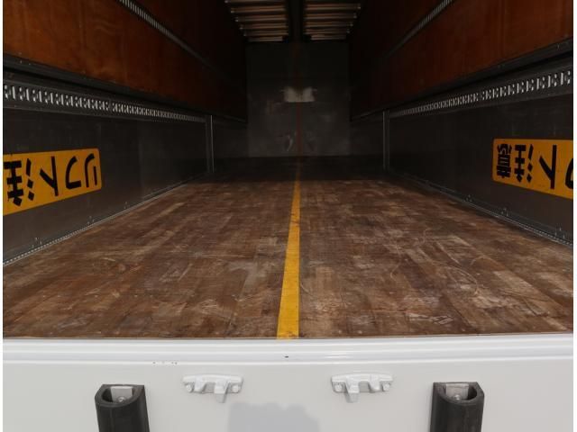 NISSAN DIESEL QUON 2018 Image 31