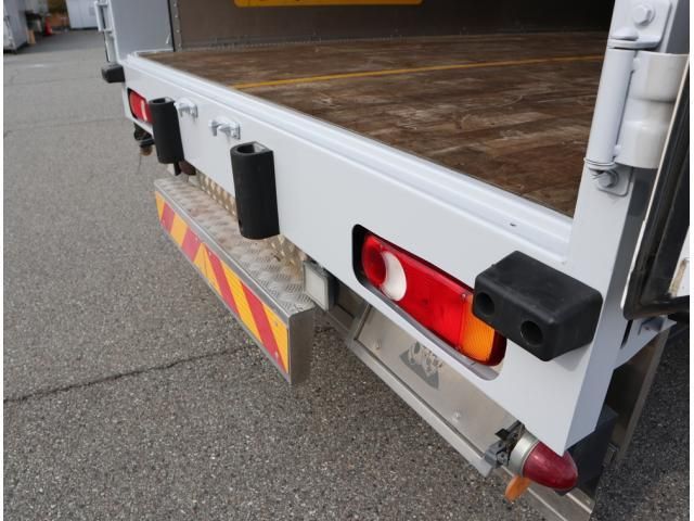 NISSAN DIESEL QUON 2018 Image 31