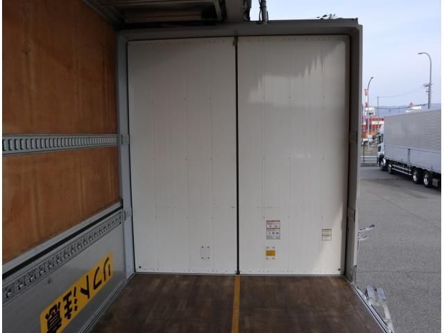 NISSAN DIESEL QUON 2018 Image 31