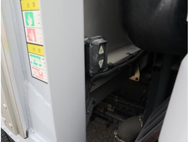 NISSAN DIESEL QUON 2018 Image 31