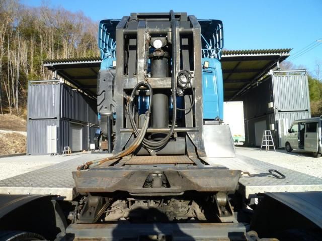 NISSAN DIESEL QUON 2013 Image 31