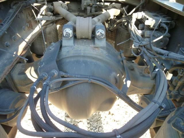 NISSAN DIESEL QUON 2013 Image 31