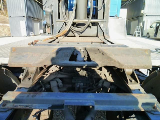 NISSAN DIESEL QUON 2013 Image 31