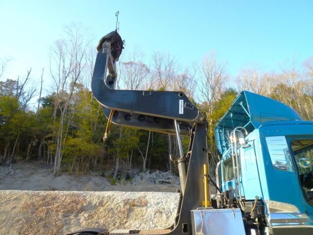 NISSAN DIESEL QUON 2013 Image 31