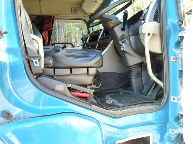 NISSAN DIESEL QUON 2013 Image 31