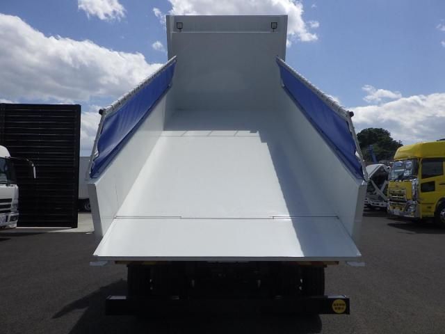 MITSUBISHI FUSOU SUPER GREAT 2025 Image 31