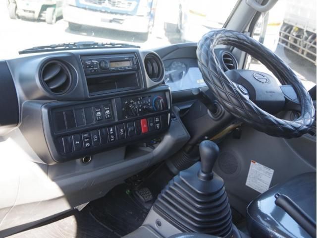 HINO DUTRO 2020 Image 31