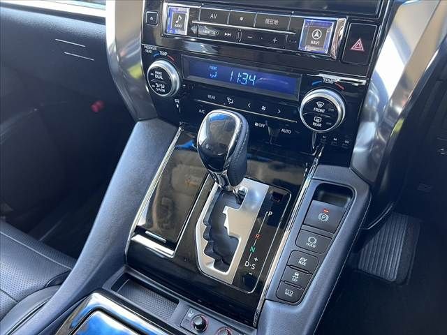 TOYOTA VELLFIRE 4WD 2017 Image 31