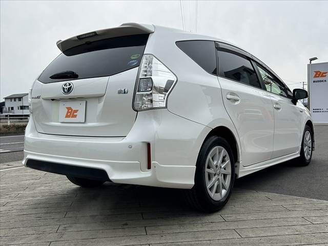 TOYOTA PRIUS ALPHA 2013 Image 31