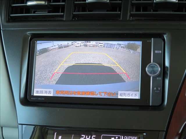 TOYOTA PRIUS ALPHA 2012 Image 31