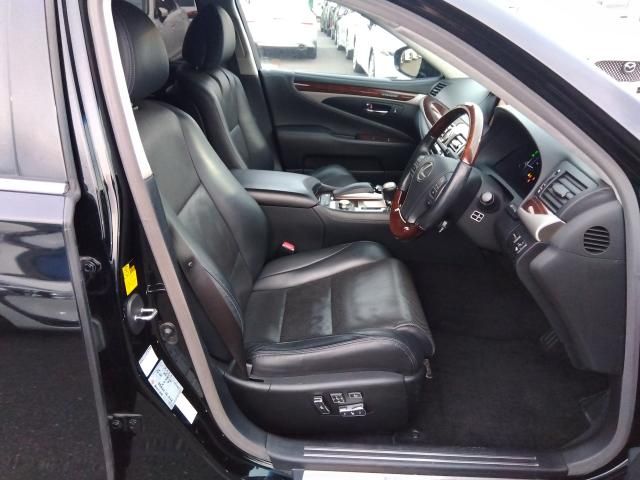 TOYOTA LEXUS LS600HL 2012 Image 31