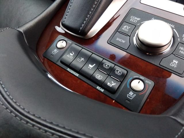 TOYOTA LEXUS LS600HL 2012 Image 31