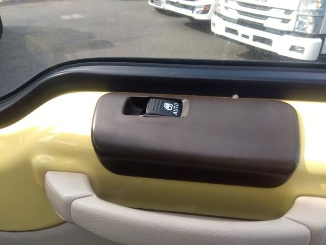 MITSUBISHI ROSA 2016 Image 31