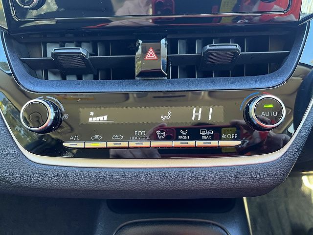 TOYOTA COROLLA TOURING 2019 Image 31