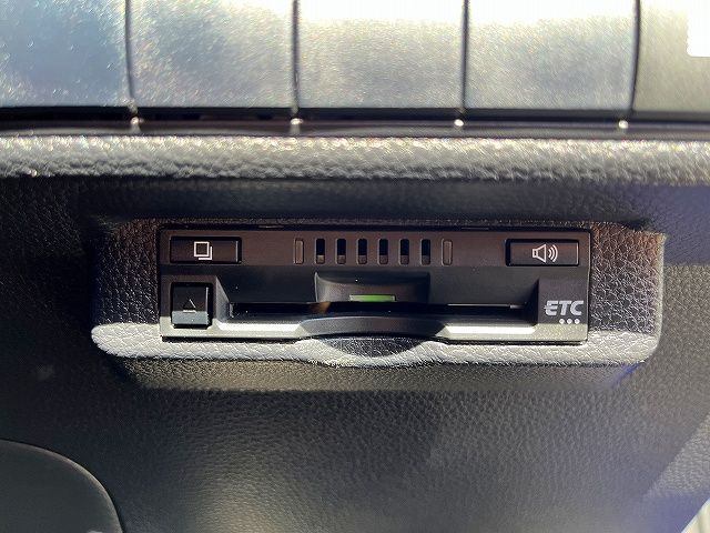 TOYOTA COROLLA TOURING 2019 Image 31